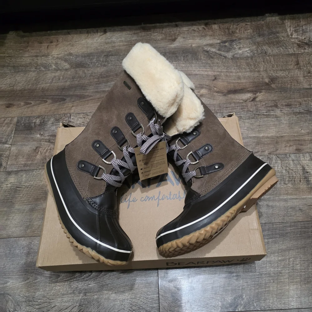 Bearpaw Women's Brown and Black Winter Boots Size 8